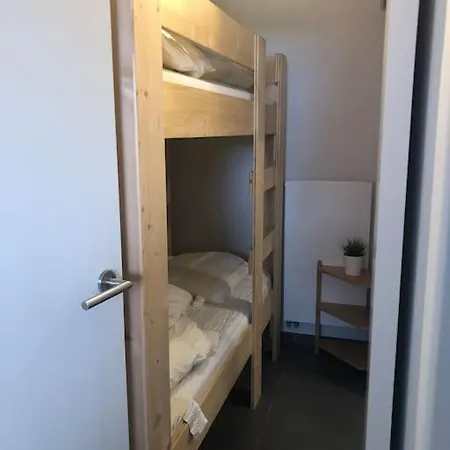Apartment Hedendaags, Verzorgd Op Unieke Locatie
